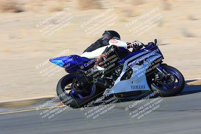 media/Jan-09-2022-SoCal Trackdays (Sun) [[2b1fec8404]]/Turn 8 (1045am)/